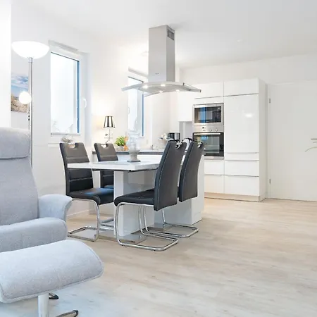 Am Ring 22 Sandburg * Kellenhusen